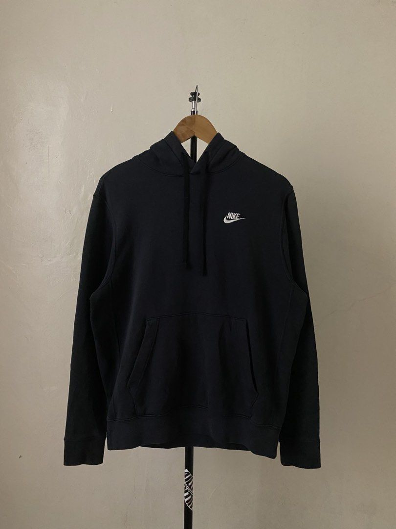 Nike hoodie (Category: Coats, Jackets and Outerwear) located in Marikina City. Submitted by andreioruga (Listing ID 1460794280, Image 1). Description: Size: small W 22 | L 25.5 | SL 24.5 color rate: 9.5/10 issue: see last 2 pics, scratch and 2pinhole (not noticeable) condition: good dm condition: .