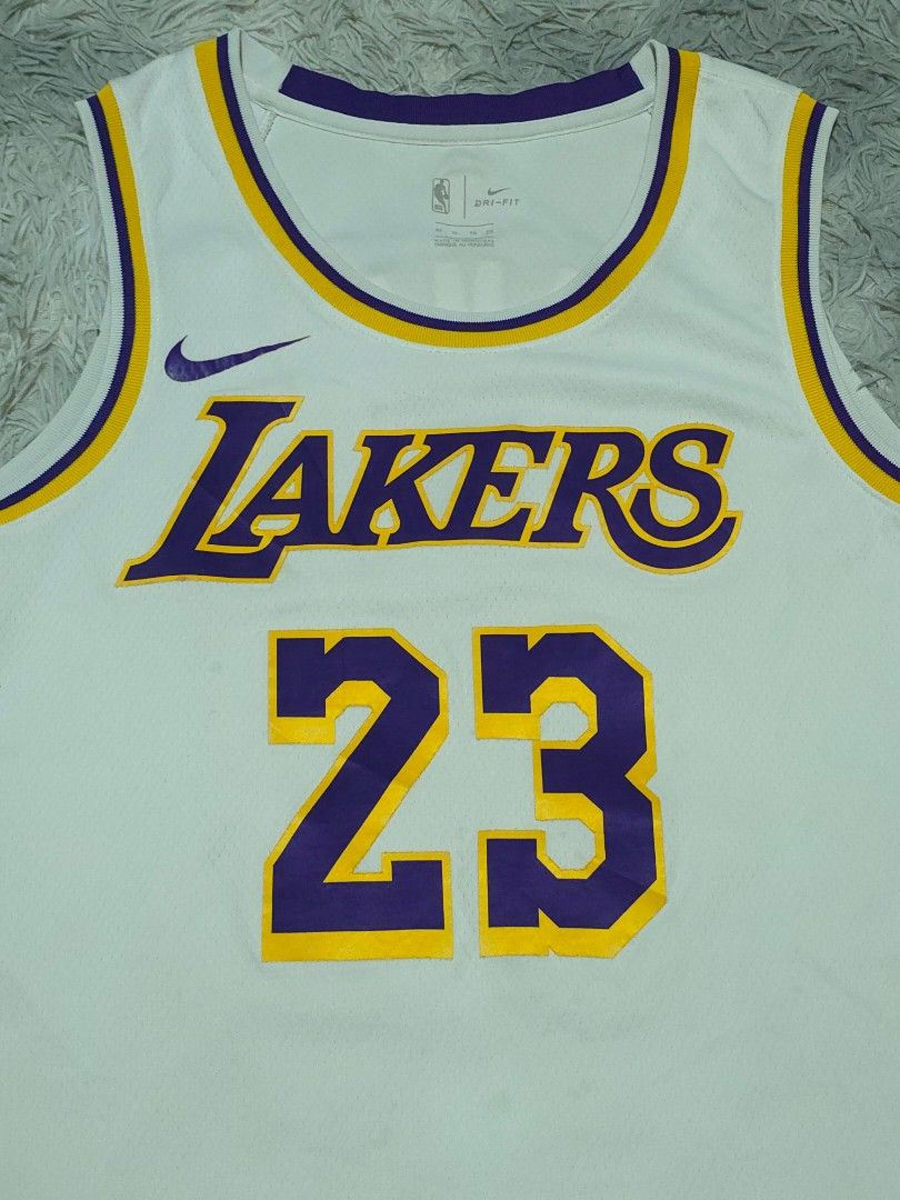 Nike NBA Lakers Lebron Jersey Size 52 (Category: Tshirts & Polo Shirts ) located in Abulug. Submitted by humanwhosellthings (Listing ID 1460883511, Image 3). Description: ✅️Size: 52, XLarge ✅️Dimes: 22.5W x 29L ✅Condition: Excellent ✅Issue: Needs wash only. Di na nagagamit lumipat na lebron sa sixers😄 ✅Color Rate: 9.5/10.