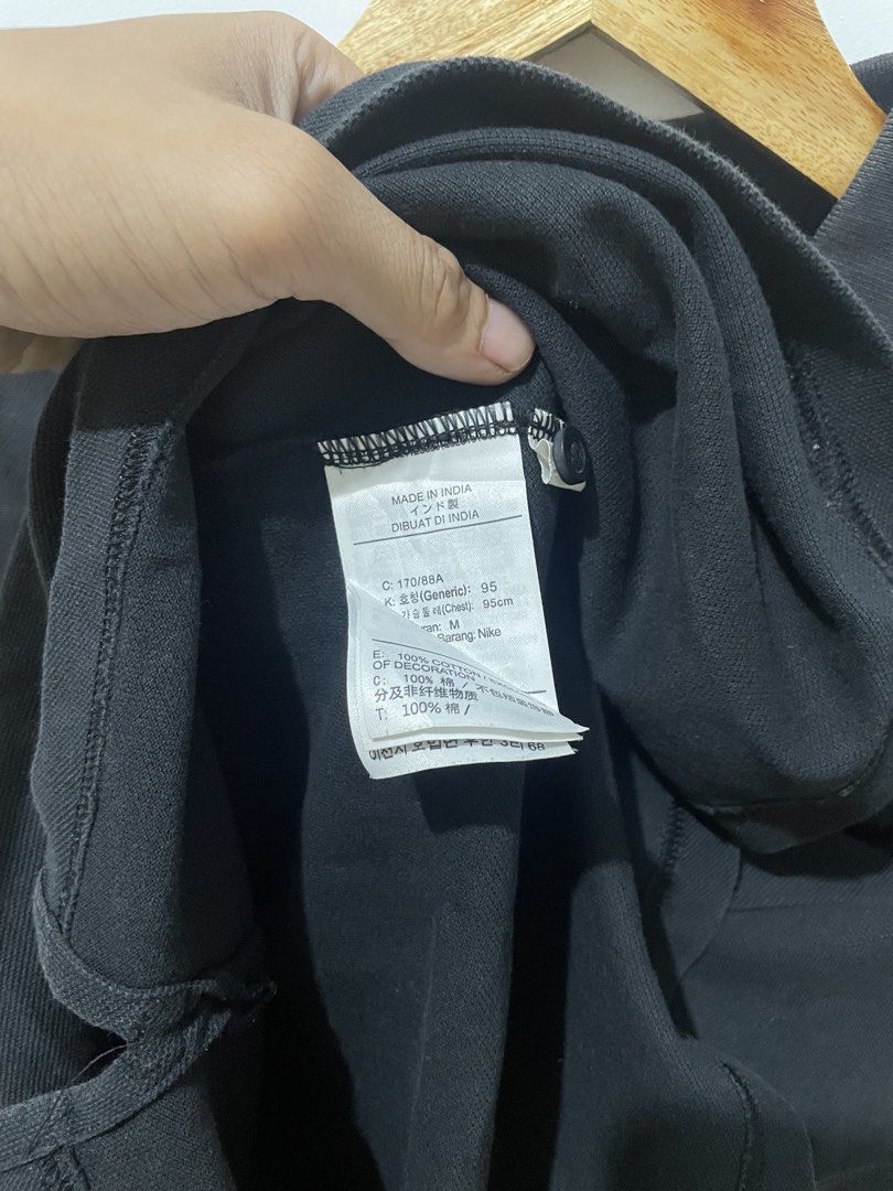 NIKE POLO SHIRT (Category: Activewear) located in Manila. Submitted by thrift_by_tons08 (Listing ID 1460887730, Image 3). Description: NIKE POLO SHIRT Dimes: Width: 20 Length: 28.5 Price: 350 + sf 📍Roxas City, Capiz 5800 🔫 Payment via Gcash 🔫Payment First Policy .