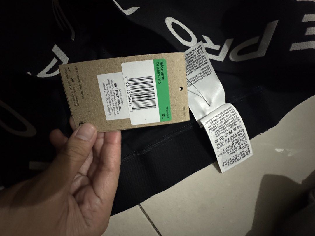 Nike pro leggings (Category: Other Bottoms) located in Cainta. Submitted by GoodFinds_PH (Listing ID 1460904474, Image 3). Description: Nike pros brand new size xl.