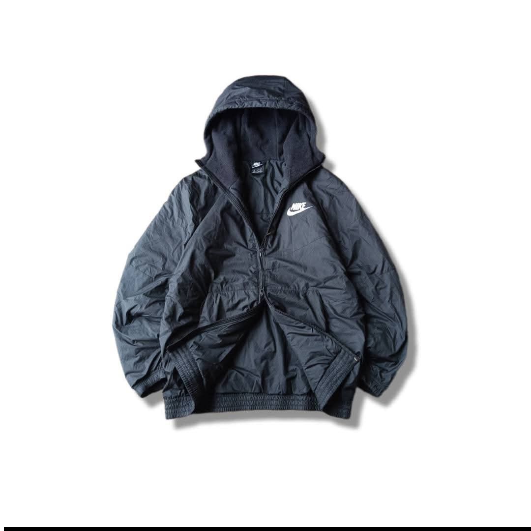 Nike Puff Windbreaker (Category: Coats, Jackets and Outerwear) located in San Luis. Submitted by 3fted.au (Listing ID 1460819154, Image 2). Description: Nike Puffed Dual Zip Windbreaker Fits L-XL Excellent Condition 9.5/10 Color Rate Issue: see comments Length: 28.5 Width: 24 (pit to pit).