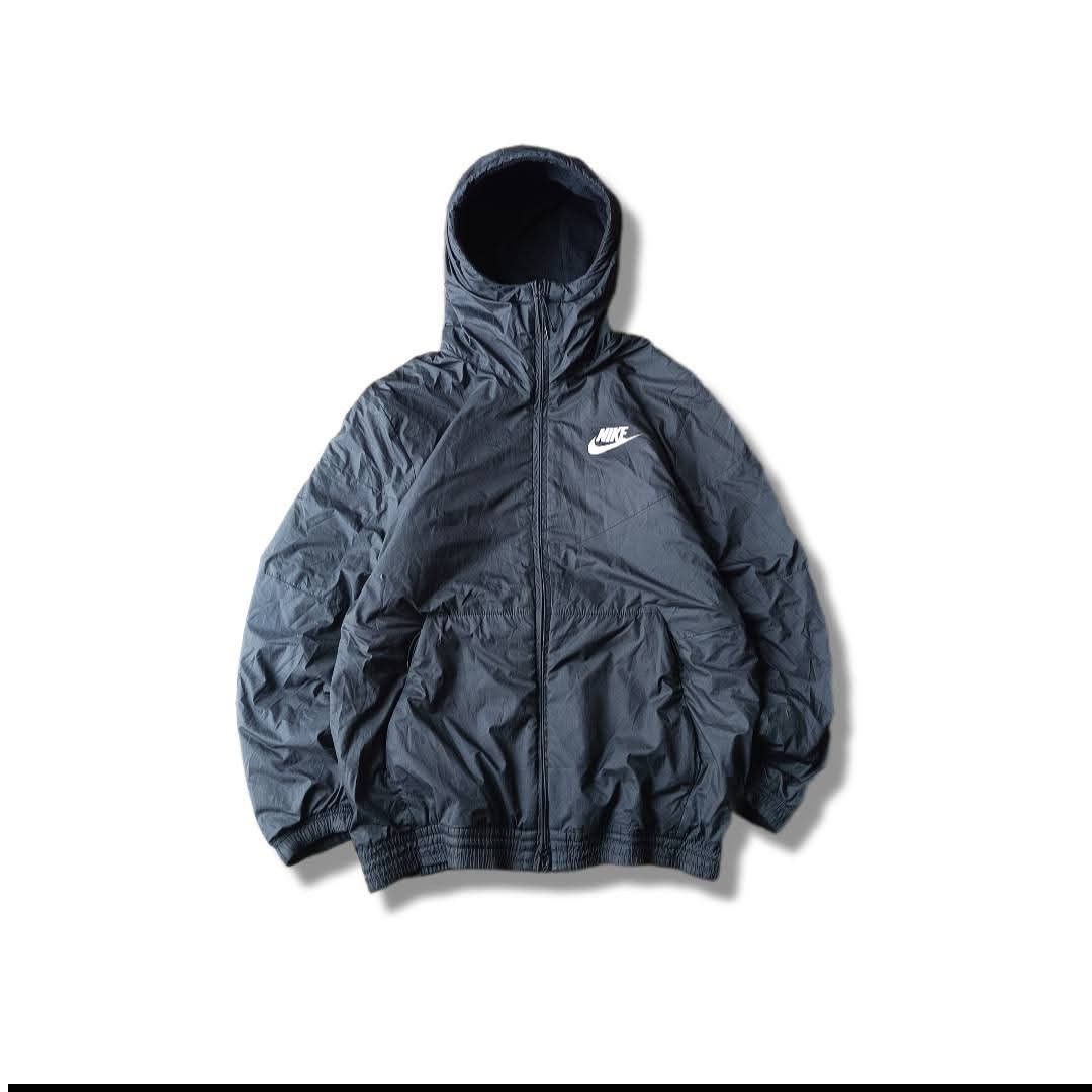 Nike Puff Windbreaker (Category: Coats, Jackets and Outerwear) located in San Luis. Submitted by 3fted.au (Listing ID 1460819154, Image 3). Description: Nike Puffed Dual Zip Windbreaker Fits L-XL Excellent Condition 9.5/10 Color Rate Issue: see comments Length: 28.5 Width: 24 (pit to pit).