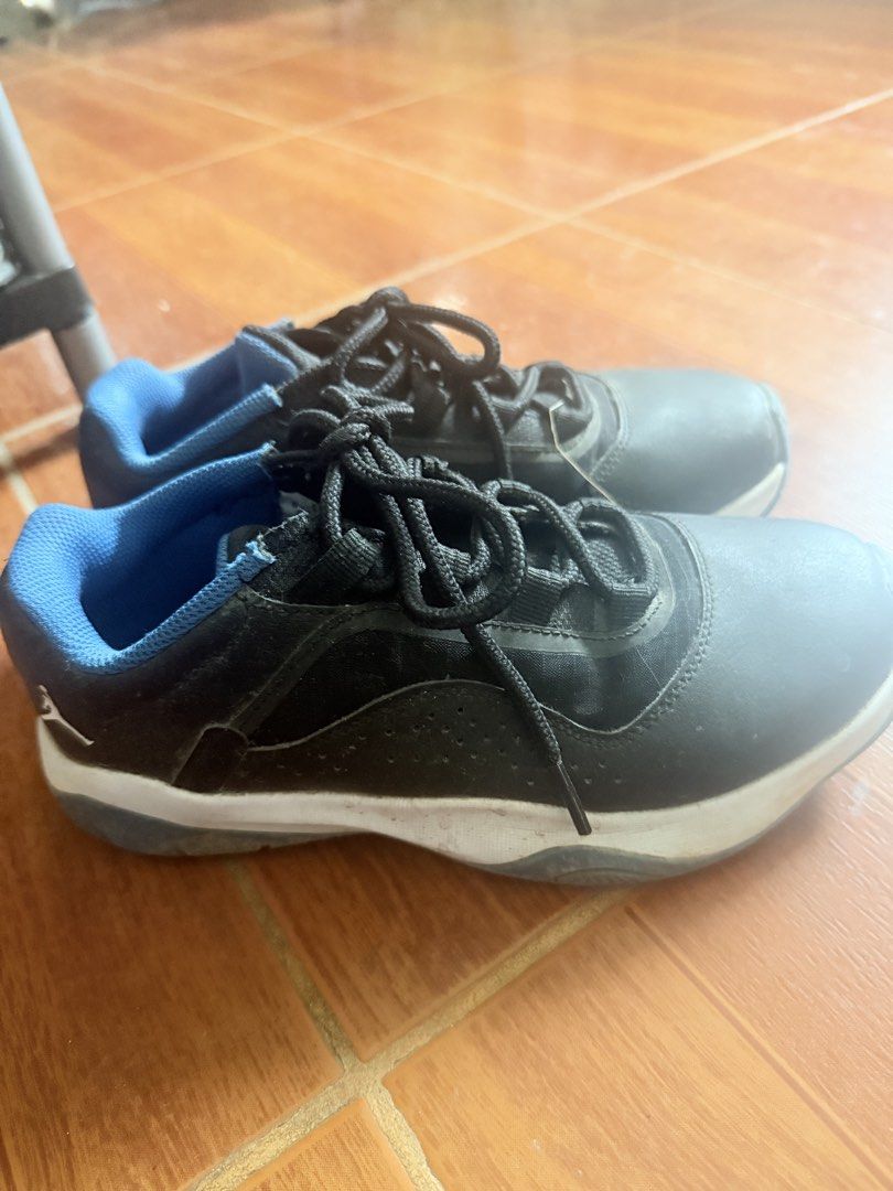 Nike rubber shoes (Category: Sneakers) located in Manila. Submitted by aimee_sanjose20 (Listing ID 1460844141, Image 1). Description: .