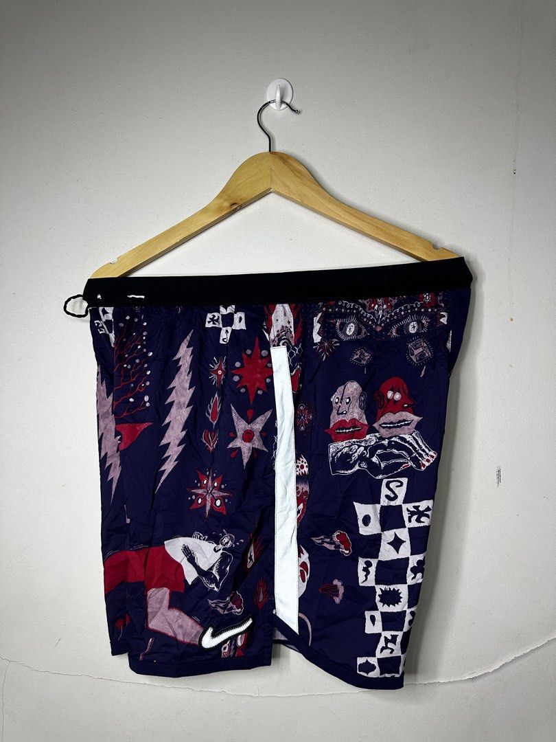 NIKE RUNNING (Category: Shorts) located in Molave. Submitted by thriftmate13 (Listing ID 1460783901, Image 1). Description: .