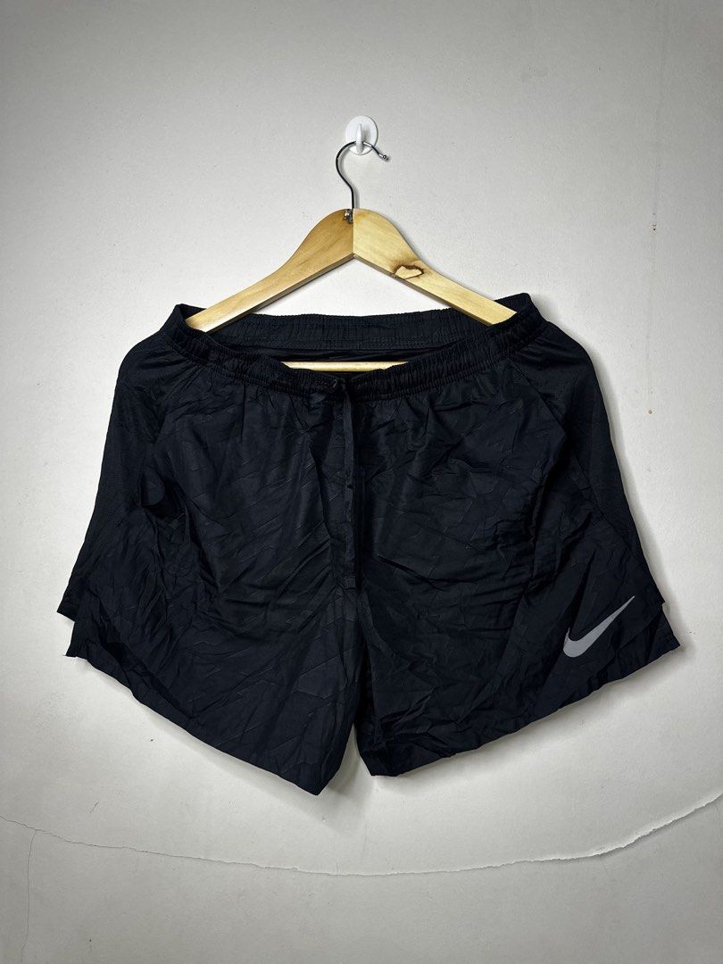 NIKE RUNNING (Category: Shorts) located in Molave. Submitted by thriftmate13 (Listing ID 1460785099, Image 1). Description: .