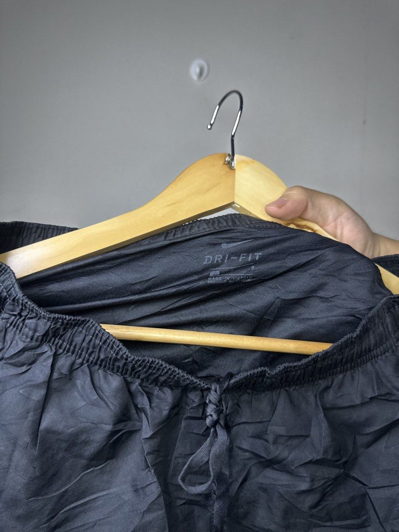 NIKE RUNNING (Category: Shorts) located in Molave. Submitted by thriftmate13 (Listing ID 1460785099, Image 3). Description: .