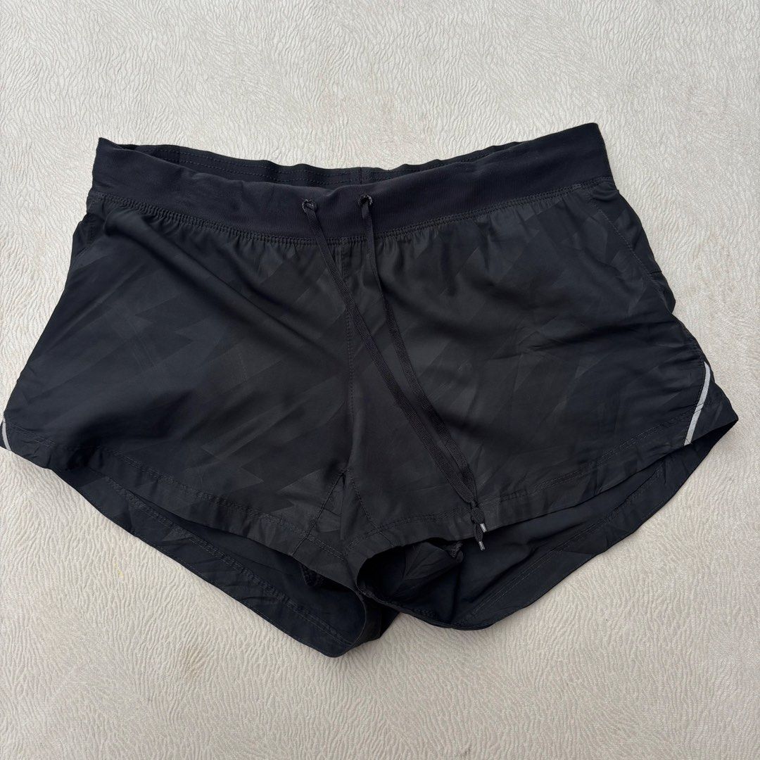 Nike Running Shorts (Category: Shorts) located in Baybay. Submitted by thrift.ed2023 (Listing ID 1460716628, Image 1). Description: Nike Running Shorts 26” to 32” Waistline Stretchable No Issue Need Wash Good as New.