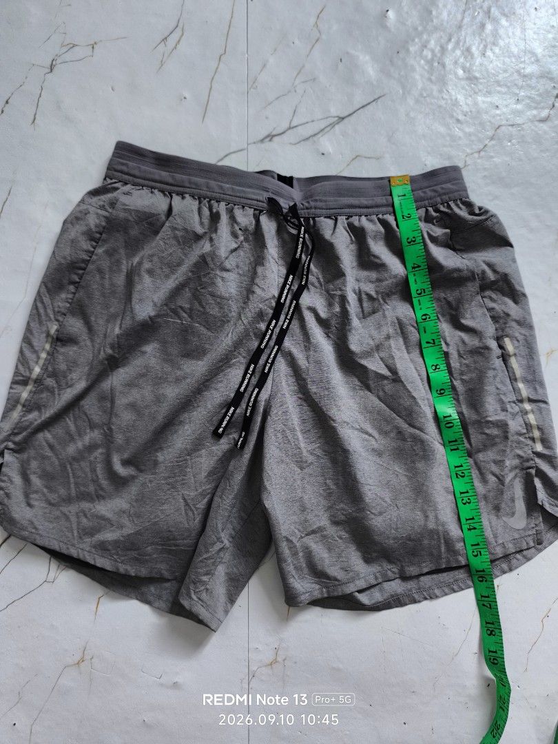 Nike Running Shorts 🔥 (Category: Shorts) located in Maragondon. Submitted by jayharvey66 (Listing ID 1460736901, Image 1). Description: Issues Small hole and minor Scratch See the picture please.