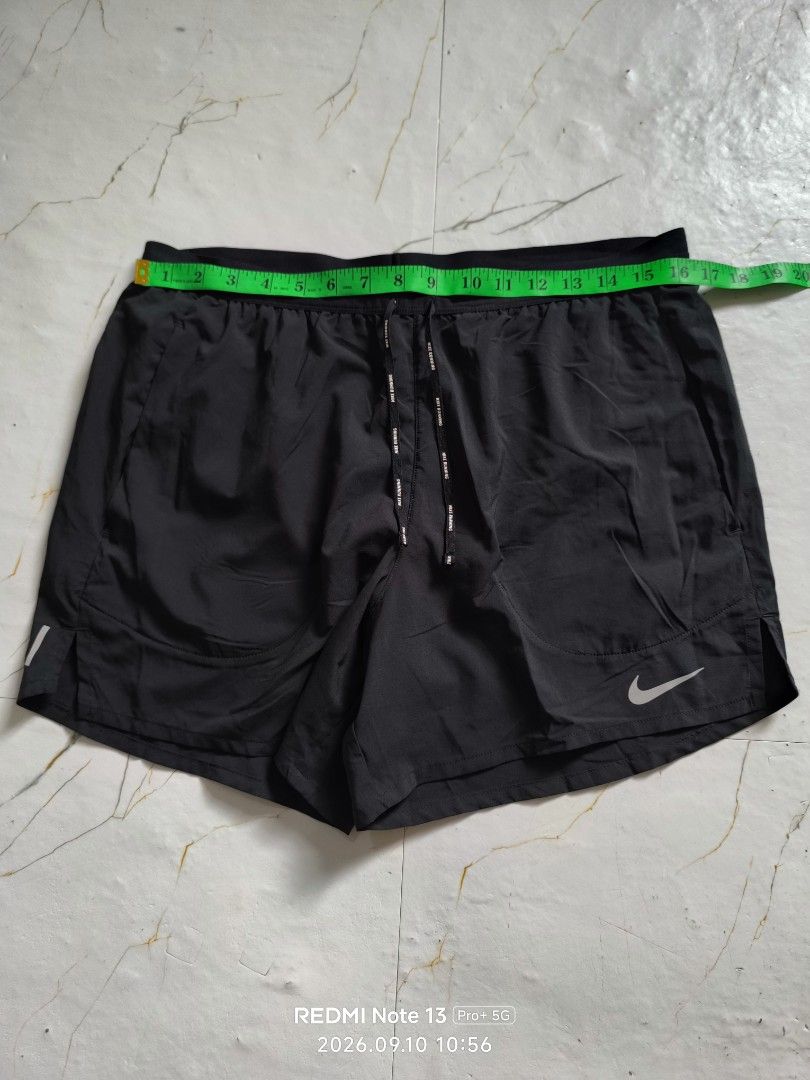 Nike Running Shorts 🔥 (Category: Activewear) located in Maragondon. Submitted by jayharvey66 (Listing ID 1460737548, Image 2). Description: Brand New Condition 🔥.