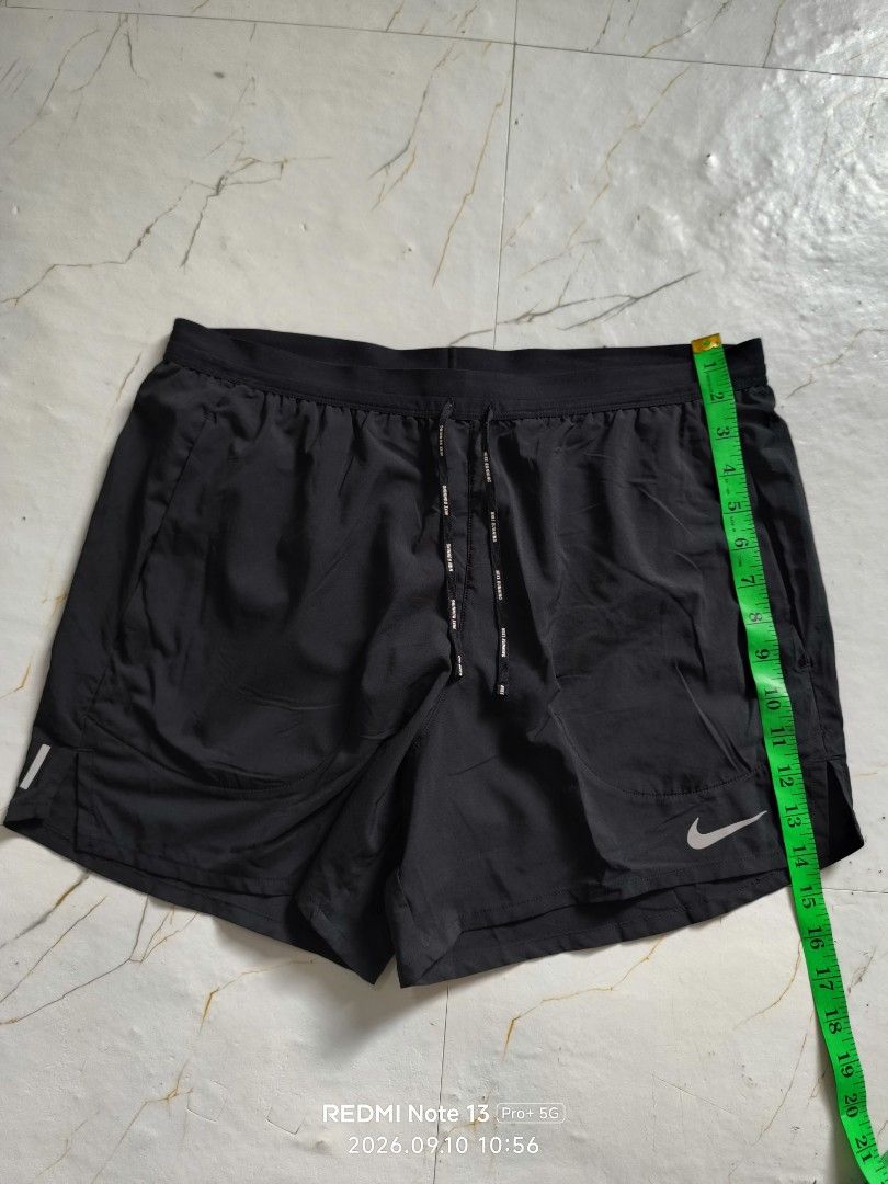 Nike Running Shorts 🔥 (Category: Activewear) located in Maragondon. Submitted by jayharvey66 (Listing ID 1460737548, Image 1). Description: Brand New Condition 🔥.