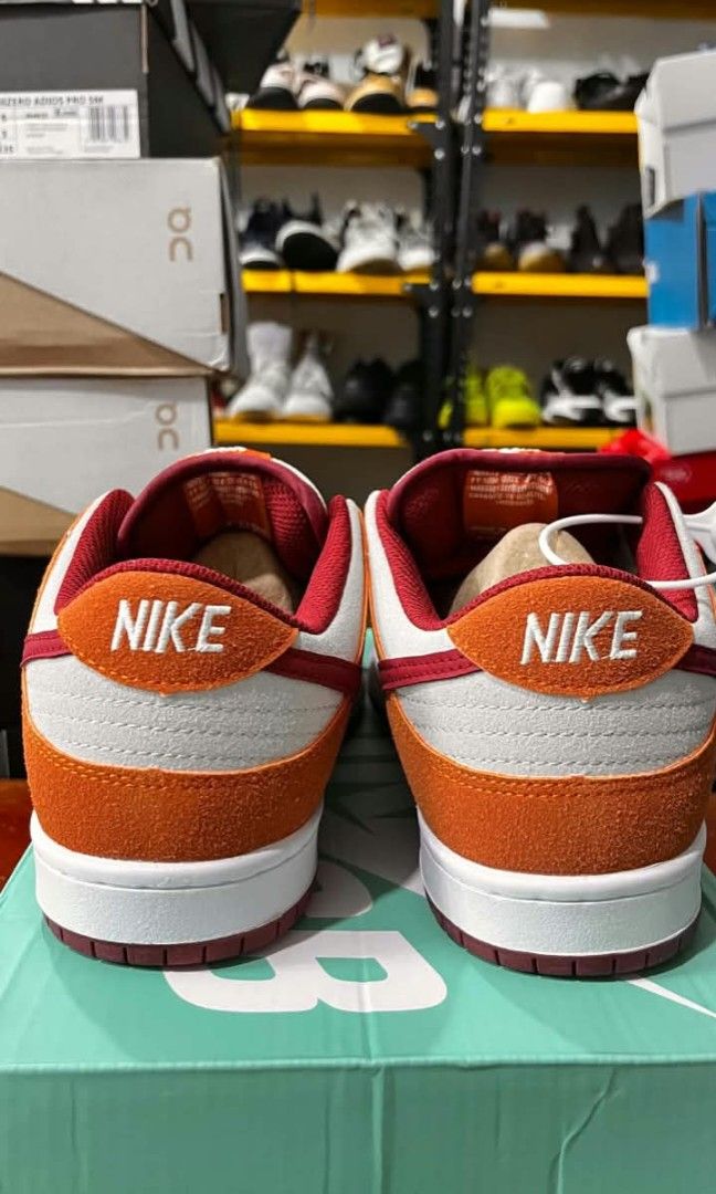 Nike SB Dunk Low Pro QS (Category: Sneakers) located in Cainta. Submitted by wichaelthriftstall (Listing ID 1460837076, Image 2). Description: Nike SB DUNK LOW PRO QS Size US 10/44 27 cm Location Cainta Rizal free shipping included original with box.