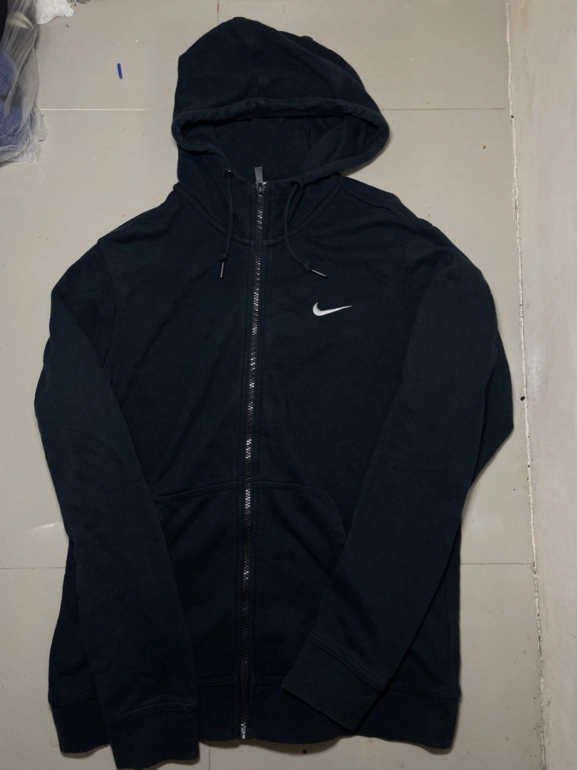 Nike Side Swoosh Hoodie (Category: Hoodies) located in Manila. Submitted by jarchive (Listing ID 1460785770, Image 1). Description: - No issue - Excellent condition - Size xl - 22 width - 29 length MOP: GCASH 📩.