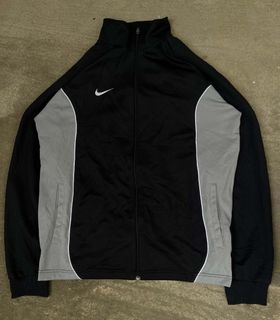 (Category: ) located in . Submitted by deadstock.ph (Listing ID 1460784309, Image 1). Description: .