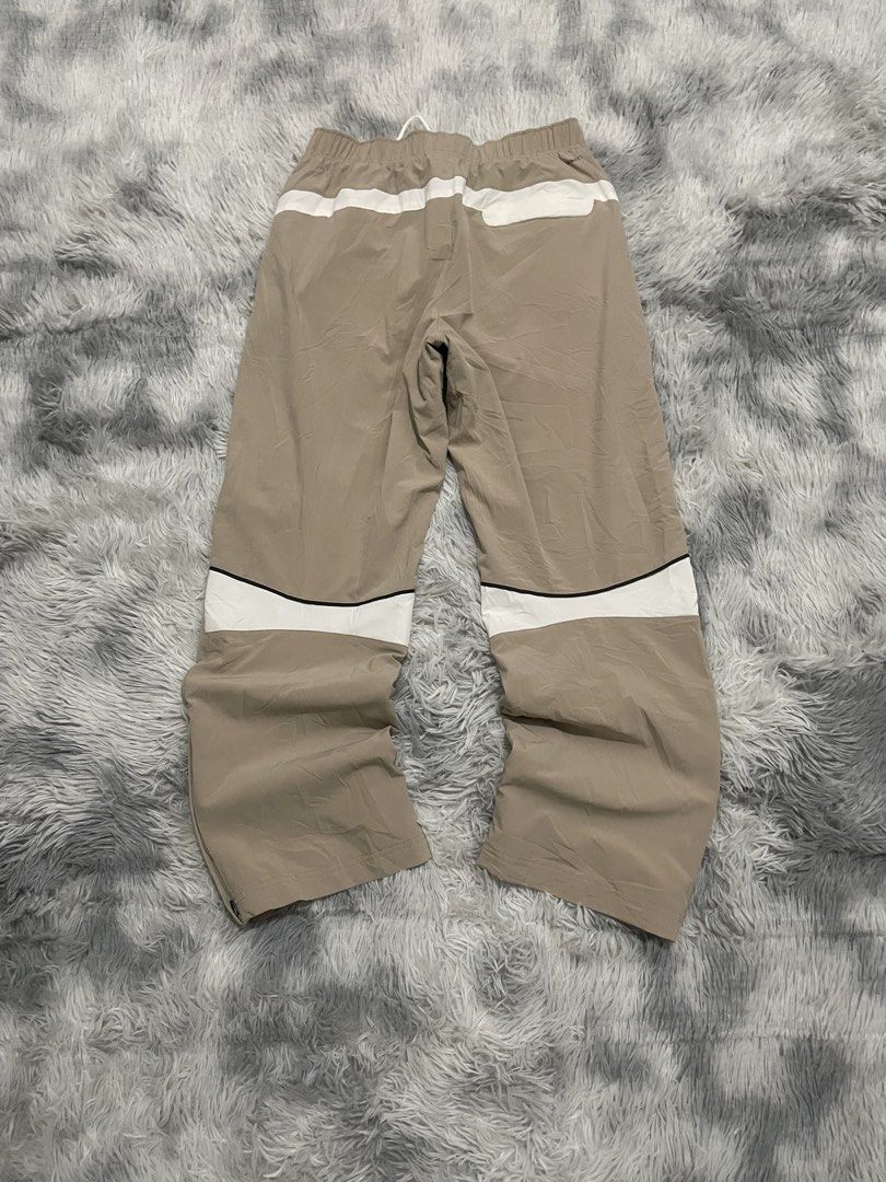 nike track pants (Category: Joggers) located in Manila. Submitted by thrift_by_tons08 (Listing ID 1460883875, Image 2). Description: NIKE TRACK PANTS Dimes: Waist: 28 - 34 Length: 41 Leghole: 9 Price: 650 + sf 📍Roxas City, Capiz 5800 🔫 Payment via Gcash 🔫Payment First Policy .