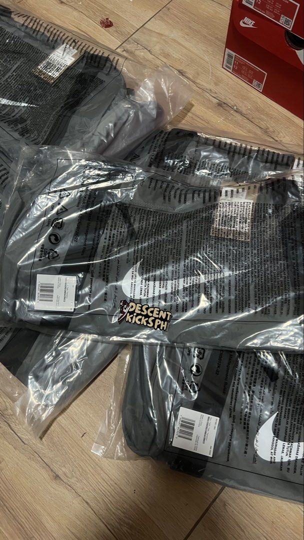 Nike Training Bag 24L Grey (Category: Backpacks) located in Manila. Submitted by jcpescasio24 (Listing ID 1460919902, Image 1). Description: Nike Training Bag 24L Grey ₱1,300 each ✅100% Legit ✅Complete & Brandnew ✅Unli Vouch Meetup: UPTC, Ever Commonwealth MOP: Gcash, BPI, BDO.