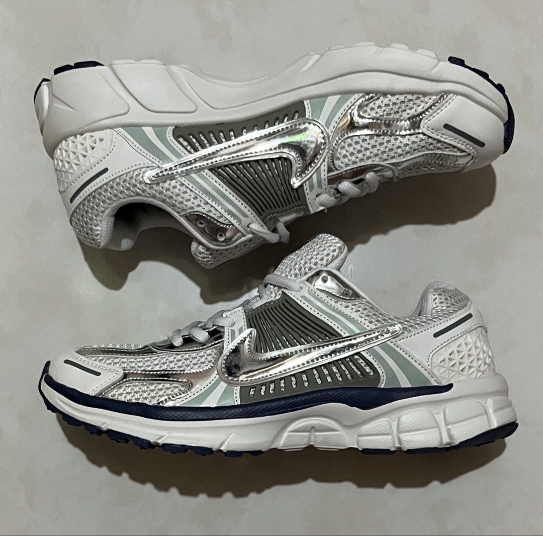 NIKE VOMERO 5 SHOES (Category: Casual Shoes) located in Cavite. Submitted by drip_syndicate (Listing ID 1460915591, Image 1). Description: SIZE 10 US CONDITION: 10/10 COLOR RATE: 10/10 NO ISSUE .