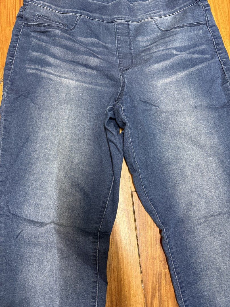 Nine West Stretchable Pull On Skinny Jeans Size 14 (Category: Jeans) located in Manila. Submitted by a.c.shop (Listing ID 1460809964, Image 2). Description: .