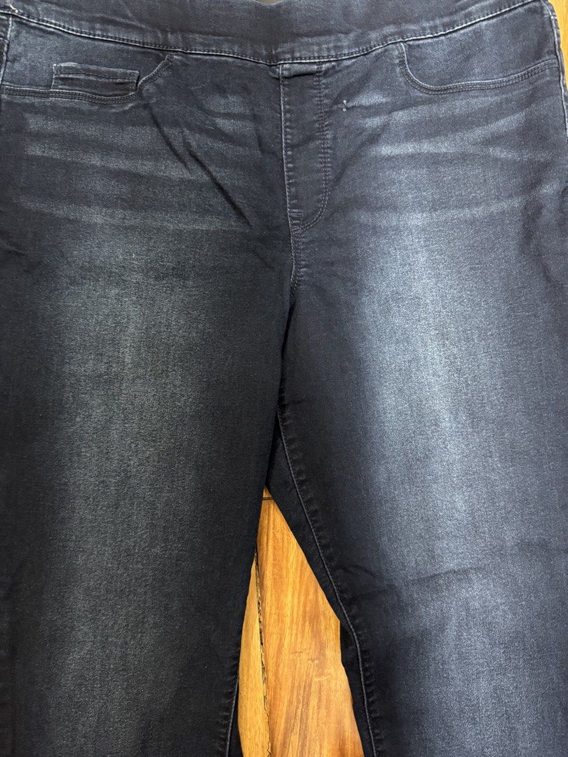 Nine West Stretchable Pull On Skinny Jeans Size 16 (Category: Jeans) located in Manila. Submitted by a.c.shop (Listing ID 1460812967, Image 2). Description: .