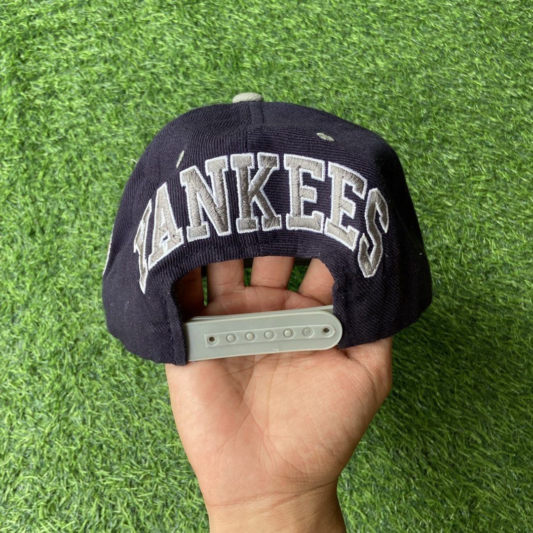 NY yankees BlockHeads Snapback cap (Category: Caps & Hats) located in Davao. Submitted by payts.wruh (Listing ID 1460886644, Image 2). Description: Vintage Yankees Blockheads by American Needles One size fits most issue: see 4th photo PM if interested💌.