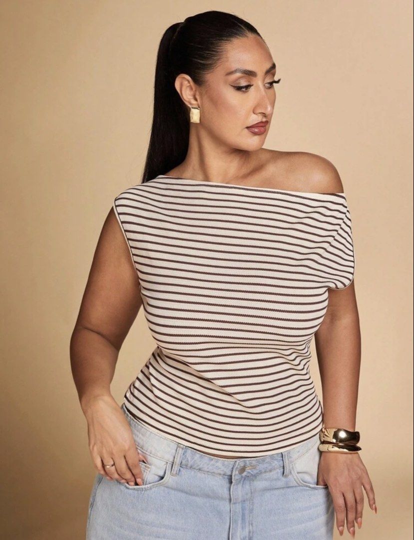 Off shoulder top (Category: Blouses) located in Manila. Submitted by ynasbr (Listing ID 1460787806, Image 2). Description: decluttering :)).