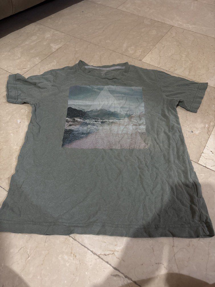 Old navy large shirt 10-12 yo (Category: Babies & Kids Fashion) located in Manila. Submitted by vintageaccessories (Listing ID 1460797294, Image 2). Description: .