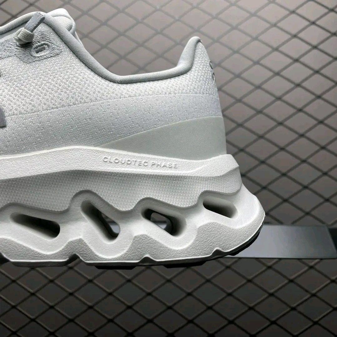 On Cloudtilt All-White (Category: Golf) located in Manila. Submitted by puretiger_a2ce98 (Listing ID 1460911740, Image 3). Description: On Cloudtilt All-White available now. DM to order. ⚡ Available size Women's Euro 36 37 38 39 40 Available Men's 40 41 42 43 44 45 46.