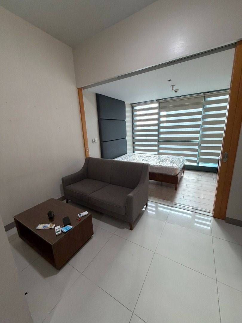 One Uptown Residences 1BR for RENT (Category: Apartments & Condos) located in Makati City. Submitted by lemontreerealestateinc. (Listing ID 1460776470, Image 3). Description: FOR RENT ONE UPTOWN RESIDENCES Bonifacio Global City, Taguig Furnished 1-bedroom condominium unit for rent at One Uptown Residences with a 36.5 sqm floor area. This Furnished condo in BGC offers a comfortable and convenient lifestyle in a prime location near offices, shoppin