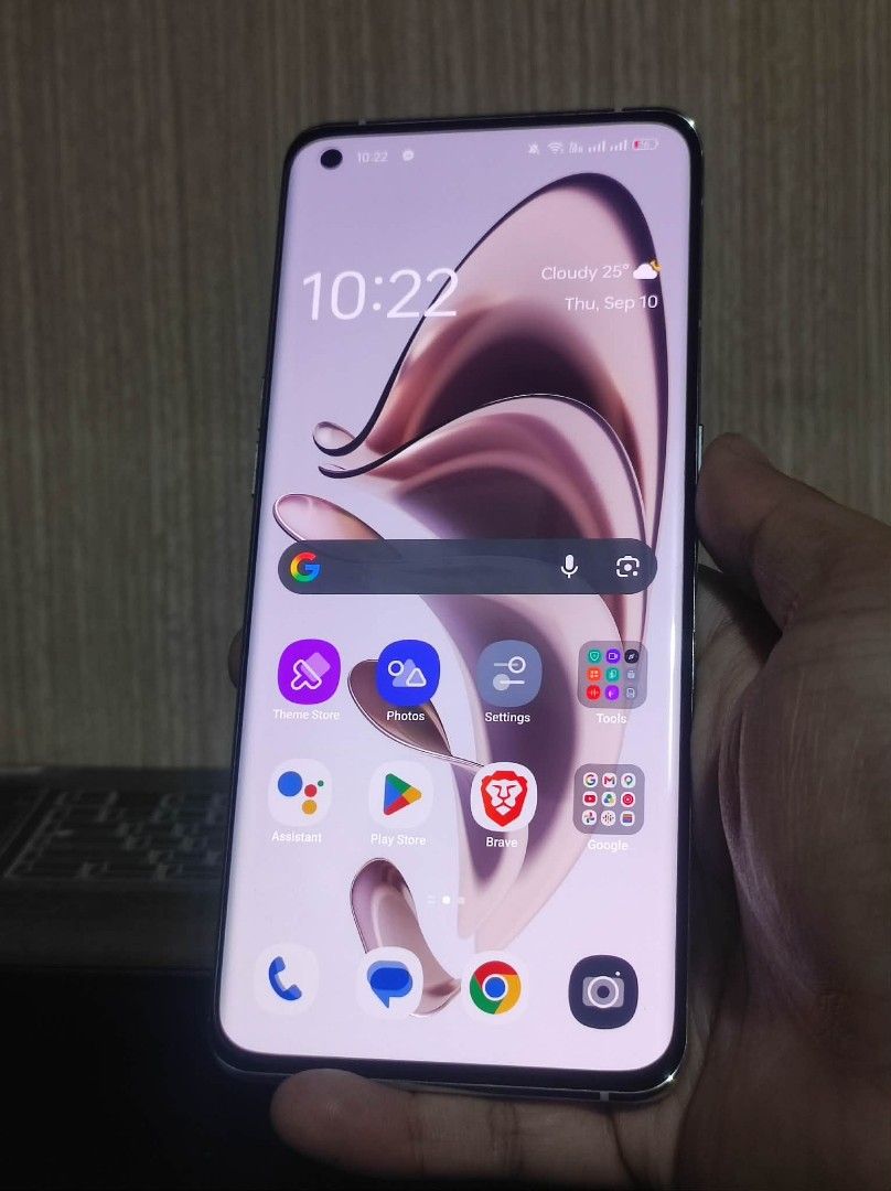 Oppo Find X3 Pro (Category: OPPO) located in Caloocan City. Submitted by freddie_0704 (Listing ID 1460881520, Image 1). Description: For Sale 'Only' *Pabasa po muna ng description para iwas repetitive na tanong* Oppo Find X3 Pro White ➡️6.7" LTPO Amoled 1440p 120Hz Display ➡️Snapdragon 888 Processor ➡️12GB LPDDR5 RAM | 256GB UFS 3.1 STORAGE ➡️50MP Quad Rear Camera ➡️32MP Front Camera ➡️4500mAh Li-Po Battery ✅Close to excellent cosmetic appearance