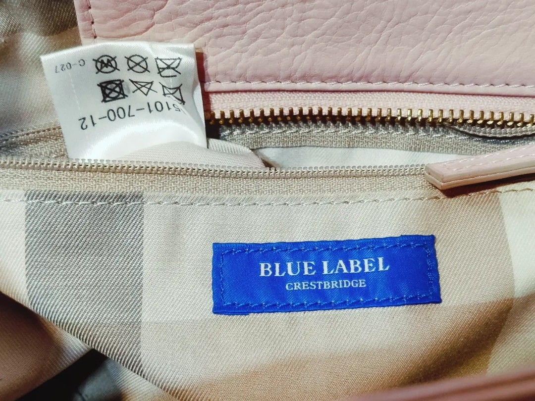 Original BURBERRY (Category: Shoulder Bags) located in Caloocan City. Submitted by secondhand_shop2 (Listing ID 1460763014, Image 3). Description: Sale❗️Sale❗️Sale❗️ Original BURBERRY BLUE LABEL Medium Pure genuine leather 📌 Provided sling strap 📌First to pay!.