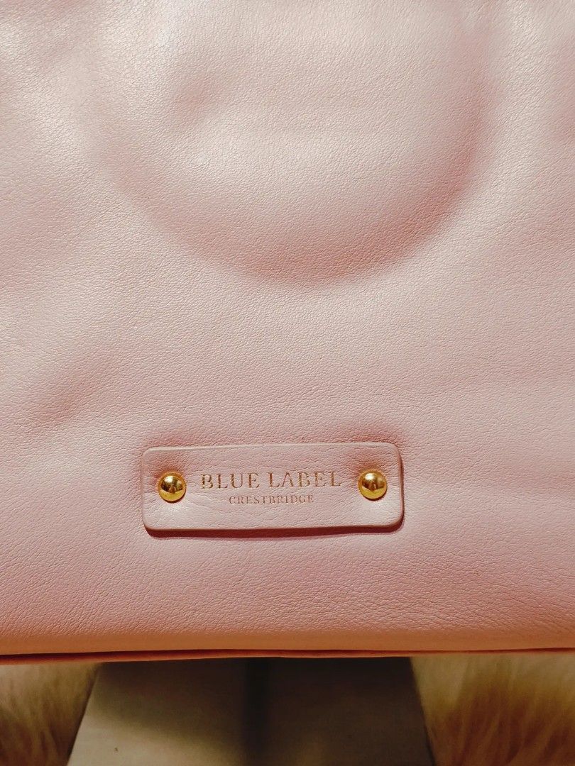 Original BURBERRY (Category: Shoulder Bags) located in Caloocan City. Submitted by secondhand_shop2 (Listing ID 1460763014, Image 2). Description: Sale❗️Sale❗️Sale❗️ Original BURBERRY BLUE LABEL Medium Pure genuine leather 📌 Provided sling strap 📌First to pay!.