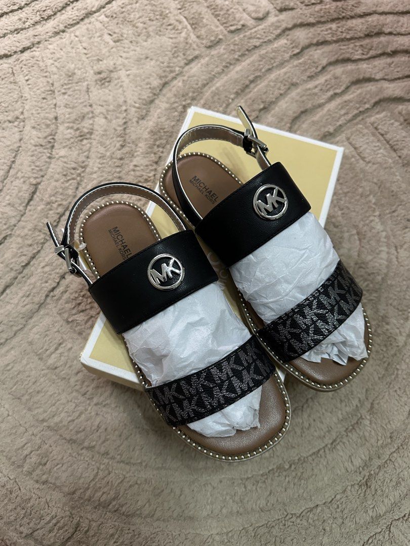 Original MK Sandals (Category: Sandals) located in Antipolo. Submitted by _prelovedkikay (Listing ID 1460835675, Image 2). Description: Brand New 💯 Original Size 6.5 / 23.5cm .