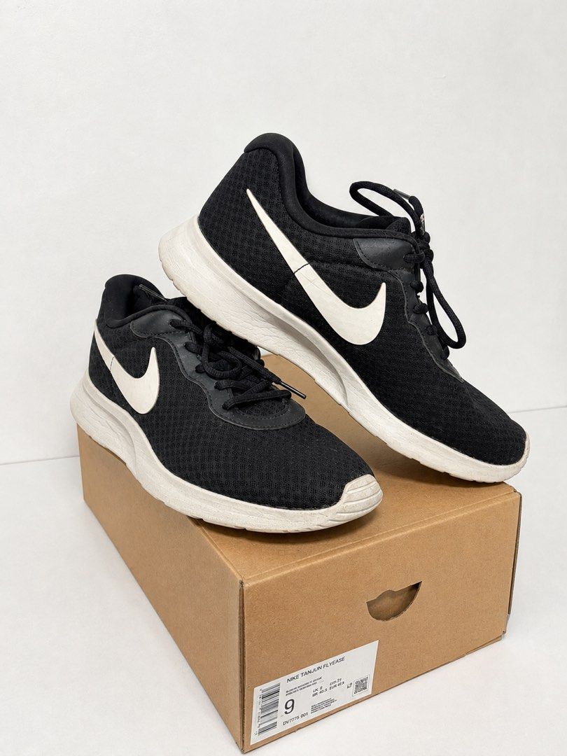 Original Nike Tanjun Flyease (Category: Casual Shoes) located in Pulilan. Submitted by markcrz_ (Listing ID 1460752172, Image 2). Description: Selling my Nike Tanjun with Box and Tag!.