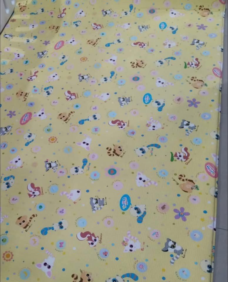 Paklon Playmat made in korea (Category: Infant Playtime) located in Manila. Submitted by avalanchesonlineshopmainacount (Listing ID 1460720943, Image 3). Description: Parklon playmats are premium, non-toxic Korean-made cushioned mats designed to provide a safe, waterproof, and shock-absorbing space for babies and toddlers to crawl, play, and learn. 210cm x 140cm.