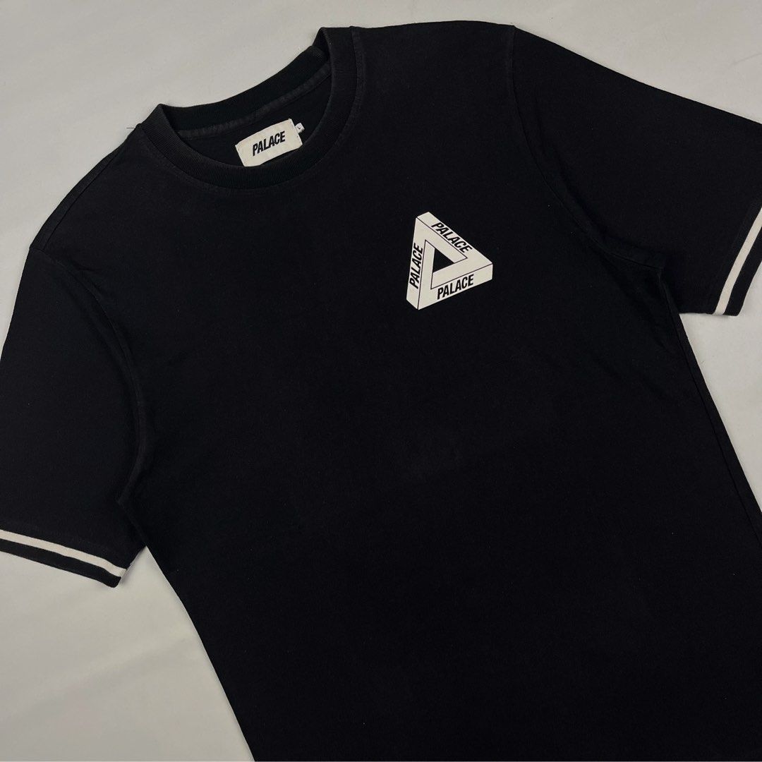 Palace CH T-Shirt (Category: Tshirts & Polo Shirts ) located in Puerto Princesa. Submitted by paradise5300 (Listing ID 1460888159, Image 3). Description: Palace CH T-Shirt Tagged Size: Large Dimensions inches length: 30 inches width: 20 Condition: Very good Color rate: 9 Flaws: Minor signs of usage 999 shipping fee is not yet included. .