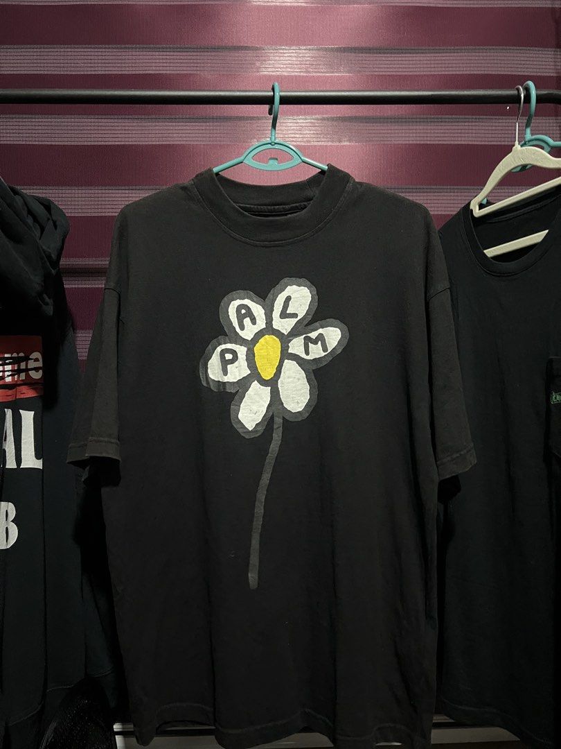 Palm Angels Flower Logo (Category: Tshirts & Polo Shirts ) located in Lamut. Submitted by joshthrift (Listing ID 1460825599, Image 1). Description: 28x21.