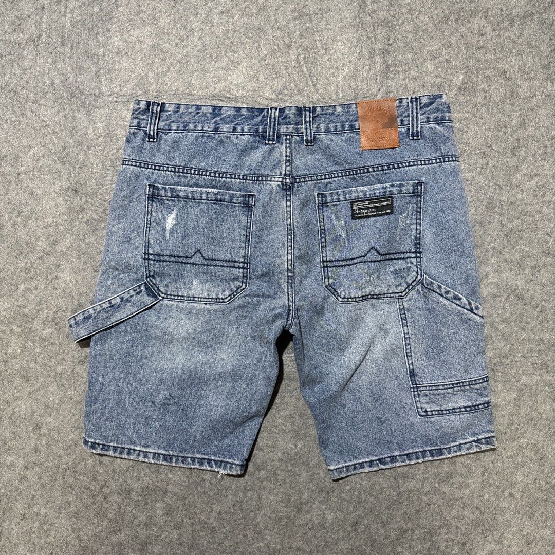 Panmax&paris jorts (Category: Shorts) located in Zamboanga. Submitted by arganhadjula28 (Listing ID 1460837711, Image 2). Description: Waistline 38-40 best fit Length 22 Excellent condition No issue.