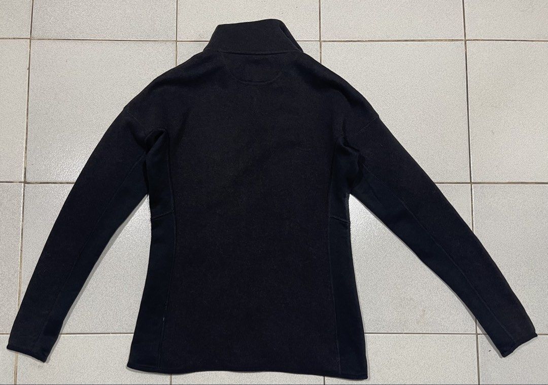 Patagonia Fleece Jacket (Category: Coats, Jackets and Outerwear) located in Mandaue City. Submitted by MJ_80 (Listing ID 1460818236, Image 2). Description: Womens Patagonia Fleece Jacket Black Color Small Dimes : 18.5 X 25 See photos for measurements Color rate & Condition : 9.8/10 Price: 1,650.