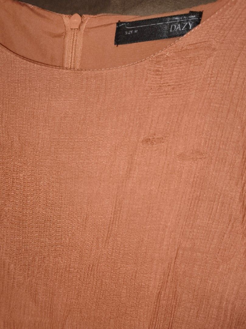 Peach Dress (Category: Dresses) located in Las Pinas. Submitted by dnbrbnt (Listing ID 1460721910, Image 2). Description: size med to large length 43 issue: may punit na as seen sa last pic :( loc. las piñas.
