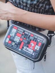 Peanuts Snoopy Hard Case Sling Bag (Category: Cross-body Bags) located in Quezon City. Submitted by kitsune.treasures (Listing ID 1460861439, Image 2). Description: *First to pay policy! *1 day reservation only. Failure to pay on time, auto cancel. 📍Quezon City * MOD: J&T | Lalamove * MOP: GCASH | BPI 📦ON HAND AND READY TO SHIP! CONDITION: WHAT YOU SEE IS WHAT YOU GET. Dimensions: Kindly check the photos for the actual measurements. Please chec