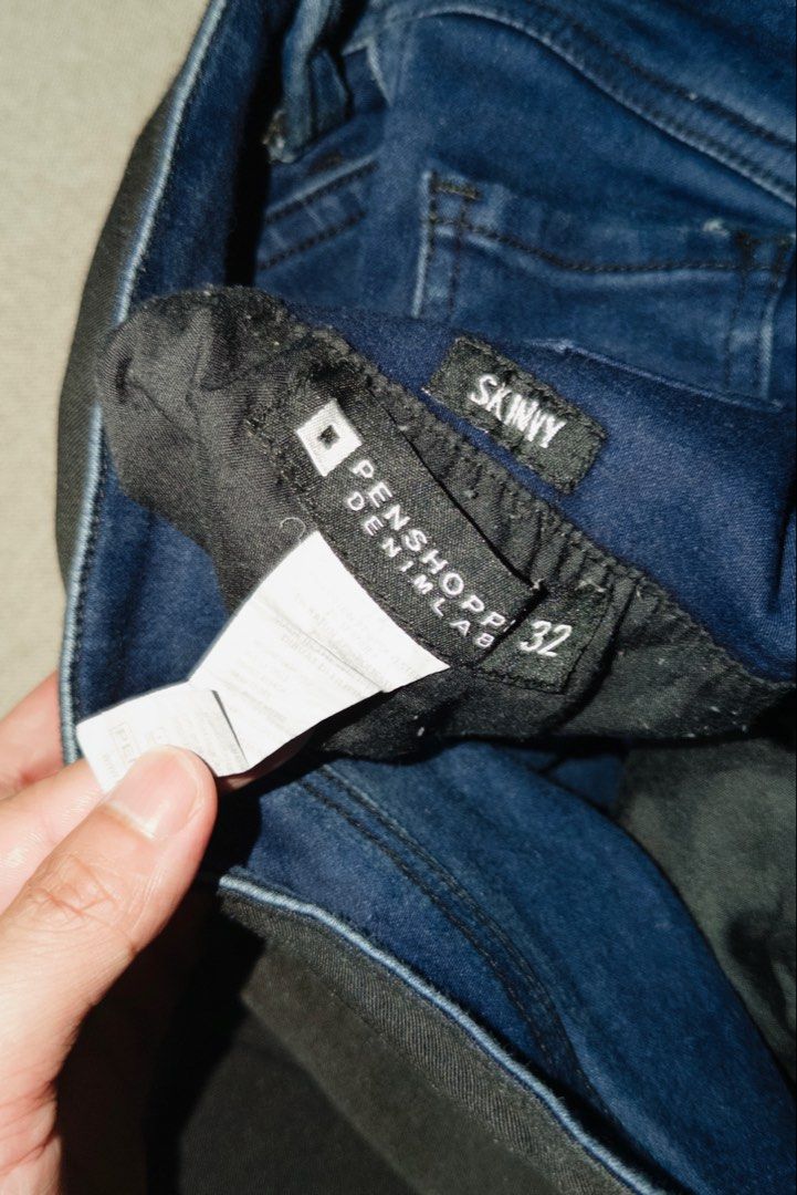 Penshoppe Size 32 Reversible Pants (Category: Jeans) located in Makati City. Submitted by ray_sells (Listing ID 1460779698, Image 3). Description: Second Hand Item (Personal Wardrobe) - What you see is what you get. - Used but not in a bad condition. - Reason for selling: Decluttering. .