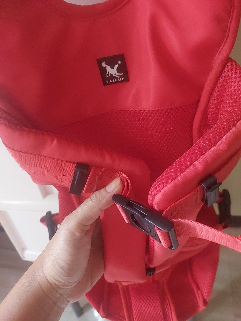 Pet backpack or front carrier bag medium (Category: Homes & Other Pet Accessories) located in Manila. Submitted by kristinera72772 (Listing ID 1460731031, Image 2). Description: .
