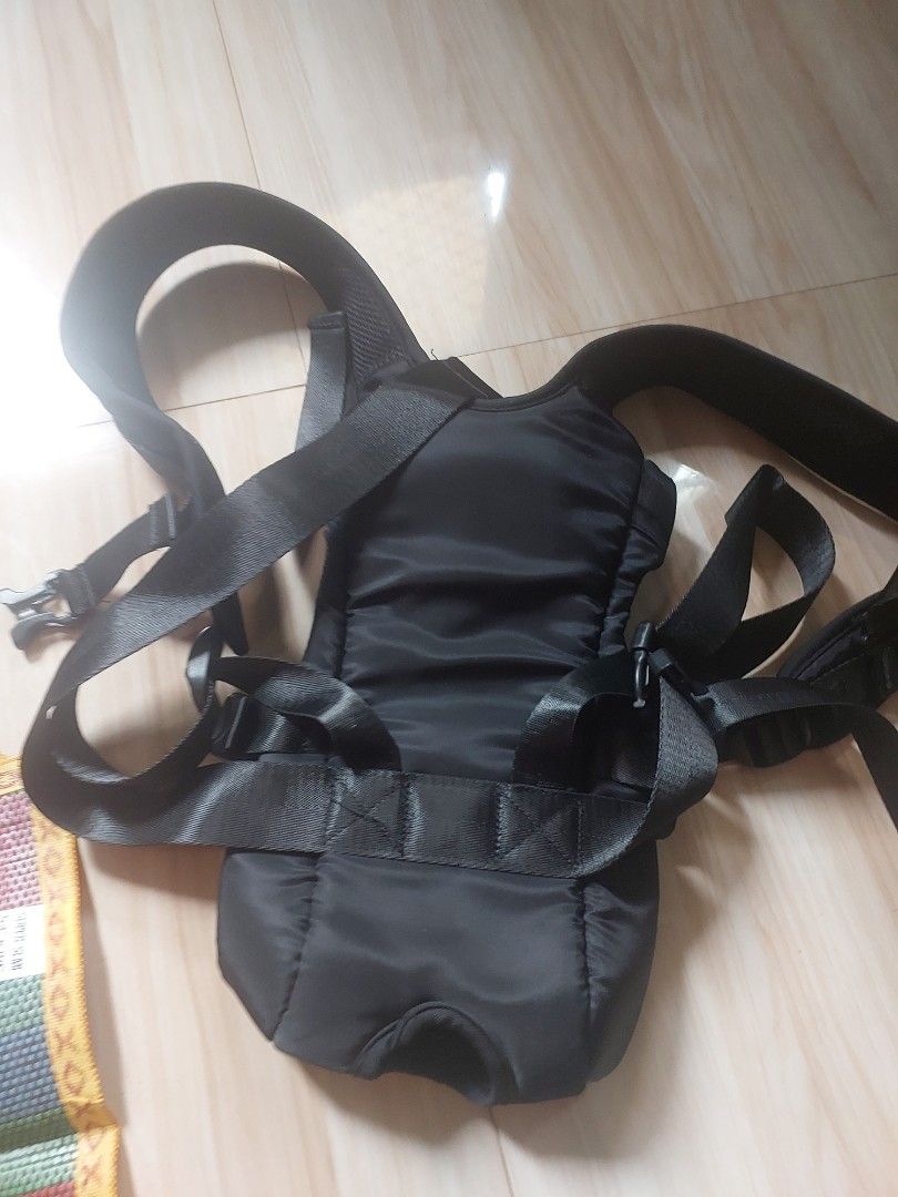 Pet front /back carrier backpack small size (Category: Homes & Other Pet Accessories) located in Manila. Submitted by kristinera72772 (Listing ID 1460731536, Image 3). Description: .