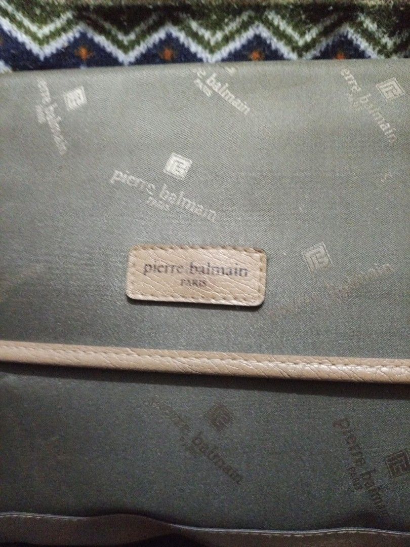 Pierre Balmain Pouch (Category: Belt bags, Clutches and Pouches) located in Davao. Submitted by hermiepiam75360 (Listing ID 1460784883, Image 2). Description: .