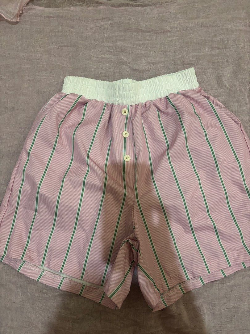 Pink and Green Stripes Shorts (Category: Shorts) located in Quezon City. Submitted by luneco.ph (Listing ID 1460746464, Image 1). Description: ☆ : Pink and Green Stripes Shorts ꒰ఎ ★ ໒꒱ price: 200 size: one size dm for when worn mop: gcash/bank transfer mod: grab/lalamove/courier (can do meetups around ust) loc: quezon city NO RETURNS/REFUND .