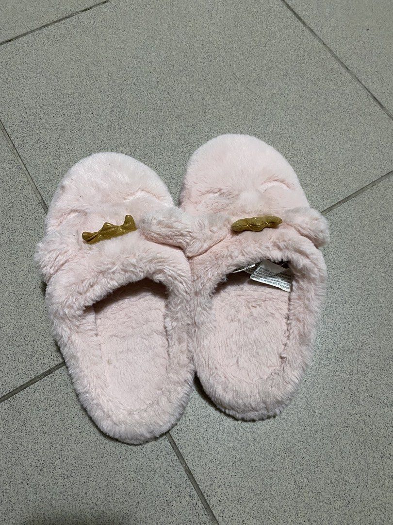 Pink Unicorn Indoor Slipper (Category: Slippers and slides) located in Dagupan City. Submitted by maryennie (Listing ID 1460853213, Image 3). Description: size 37.