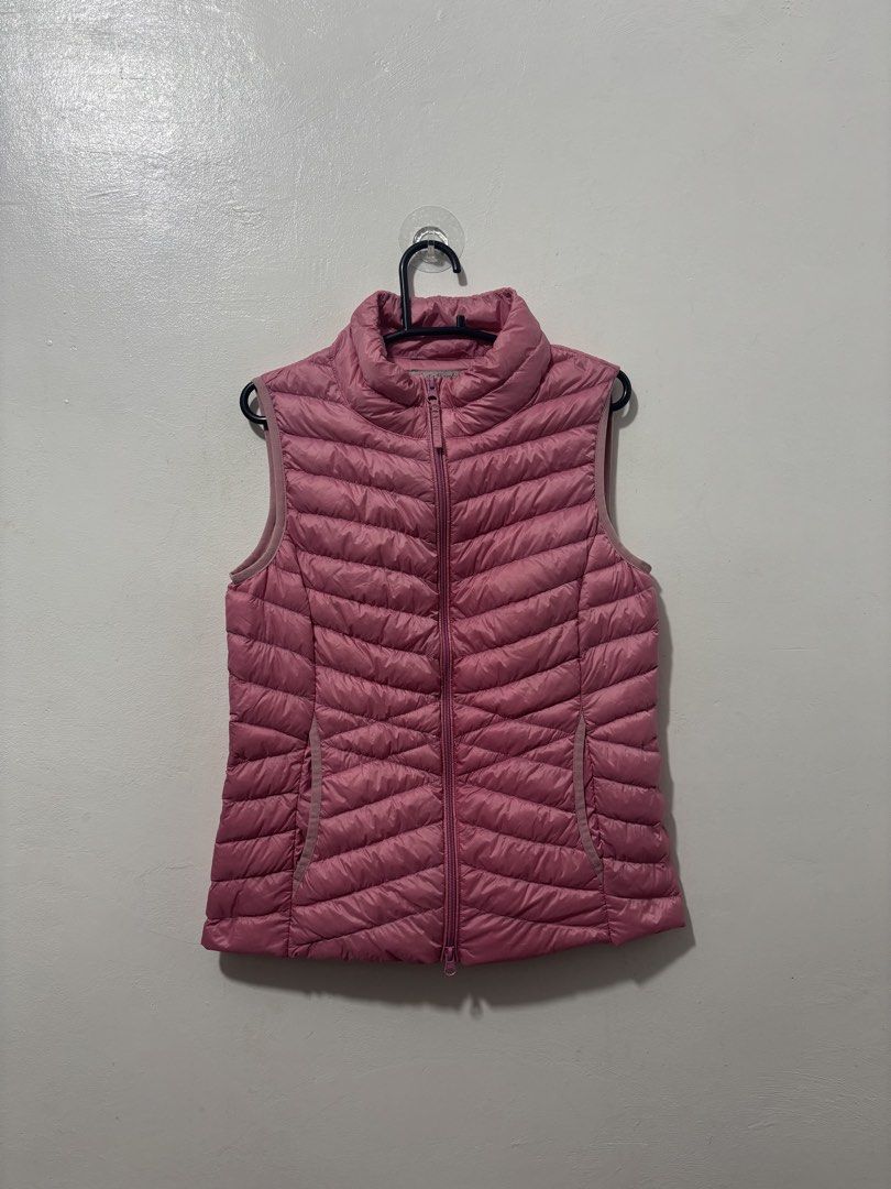 Pink Vest Women Medium (Category: Coats, Jackets and Outerwear) located in Balanga. Submitted by winterlab_ph (Listing ID 1460840788, Image 1). Description: Code: A878 Width: 18 Length: 23 Shoulders: 14.6 : needs wash.