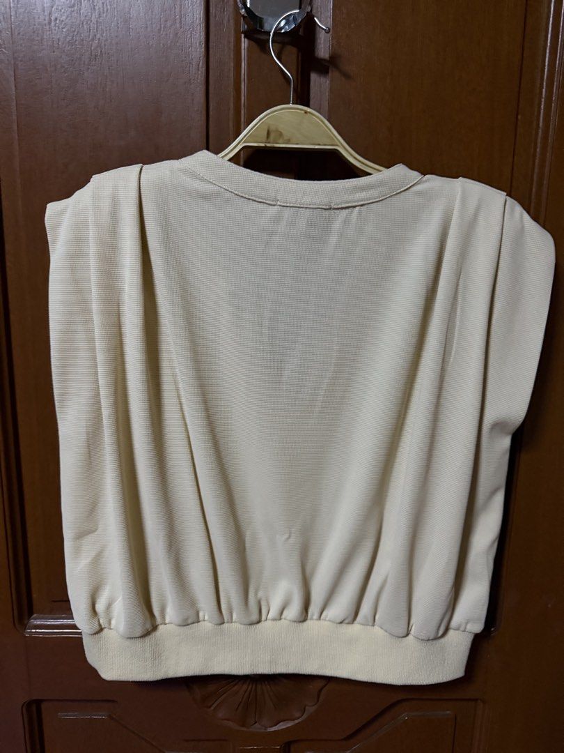 Plains and Prints Jaydenn Sleeve Blouse - Beige (Category: Blouses) located in Pasig City. Submitted by aprilluxcloset0812 (Listing ID 1460841591, Image 2). Description: RFS: decluttering EVERYTHING MUST GO‼️Just make a reasonable offer ❤️ All items ON HAND, handled with love, ready to ship! STORE POLICY: 📌Payment first, SHIPPING ONLY once fully paid (NO meet-ups; NO LALAMOVE RIDER BOOKING then tska MAGGCASH). ‼️WAG NA MAGMESSAGE SA AKIN KUNG CO
