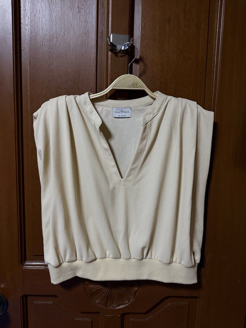 Plains and Prints Jaydenn Sleeve Blouse - Beige (Category: Blouses) located in Pasig City. Submitted by aprilluxcloset0812 (Listing ID 1460841591, Image 1). Description: RFS: decluttering EVERYTHING MUST GO‼️Just make a reasonable offer ❤️ All items ON HAND, handled with love, ready to ship! STORE POLICY: 📌Payment first, SHIPPING ONLY once fully paid (NO meet-ups; NO LALAMOVE RIDER BOOKING then tska MAGGCASH). ‼️WAG NA MAGMESSAGE SA AKIN KUNG CO