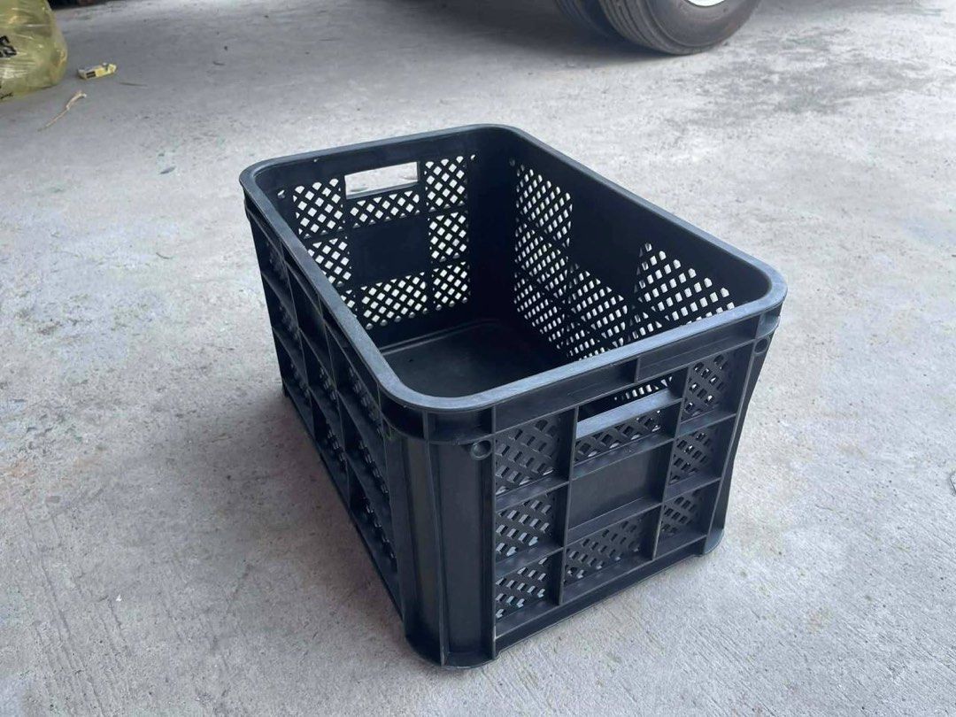 Plastic Crates utility (Category: Everything Else Others) located in Manila. Submitted by joeyroque09 (Listing ID 1460844203, Image 2). Description: plastic crates .