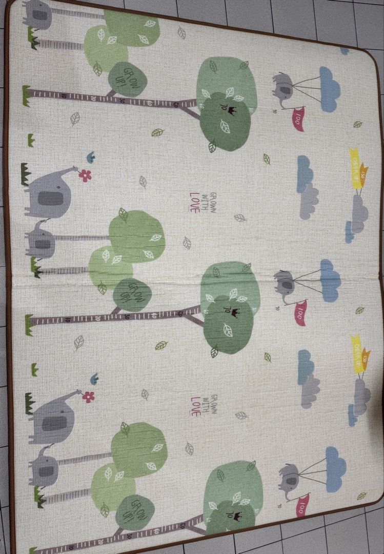 Play mat (Category: Infant Playtime) located in Batu Berendam. Submitted by calmstar_2d5511 (Listing ID 1460775673, Image 1). Description: .